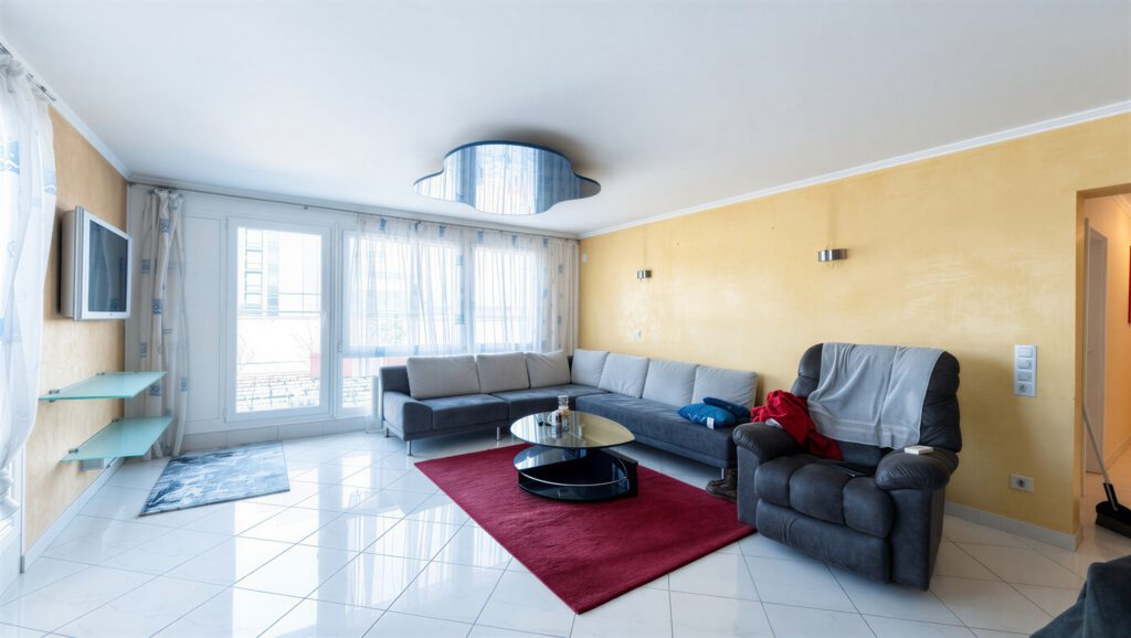 Über|Leonberg — möbliertes Penthouse mit Terrasse und Garage