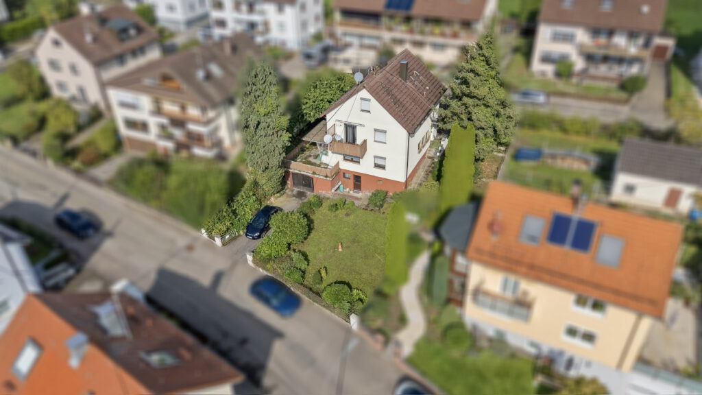 Investition mit Perspektive – gepflegtes 2-Familienhaus mit Potenzial und großem Grundstück