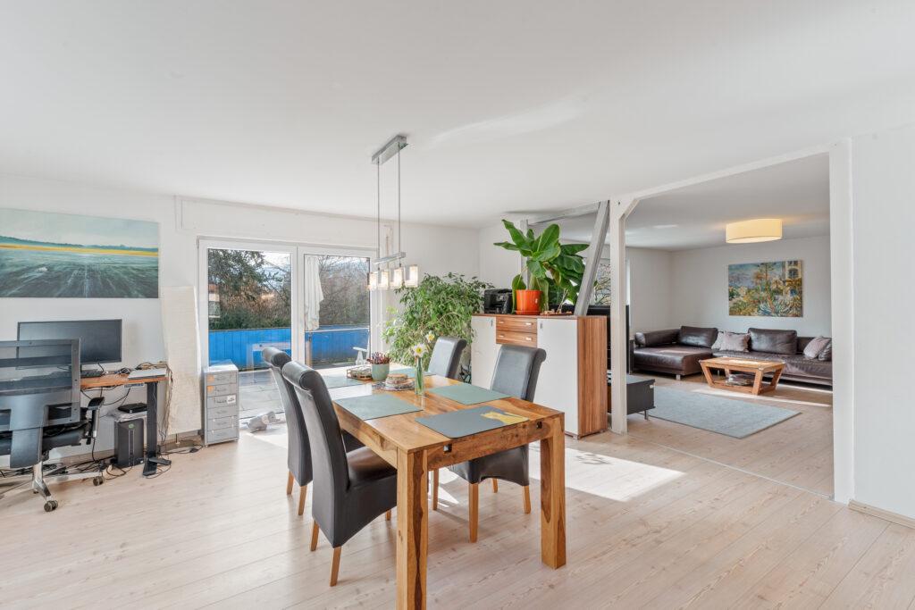 Investment: Modernes Wohnjuwel mit Garten und garantierter Rendite