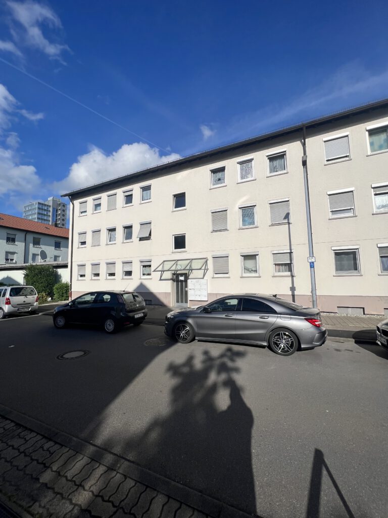 PAKETVERKAUF! 3-Zimmer-Wohnung+vermietete 2 Zimmer Wohnung im Zentrum von Leonberg