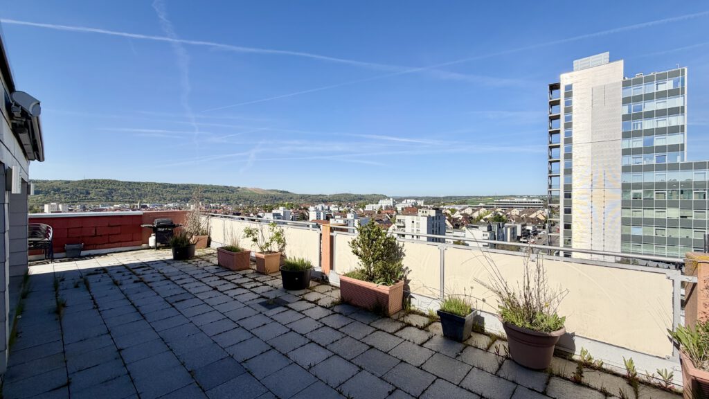Über|Leonberg — möbliertes Penthouse mit Terrasse und Garage