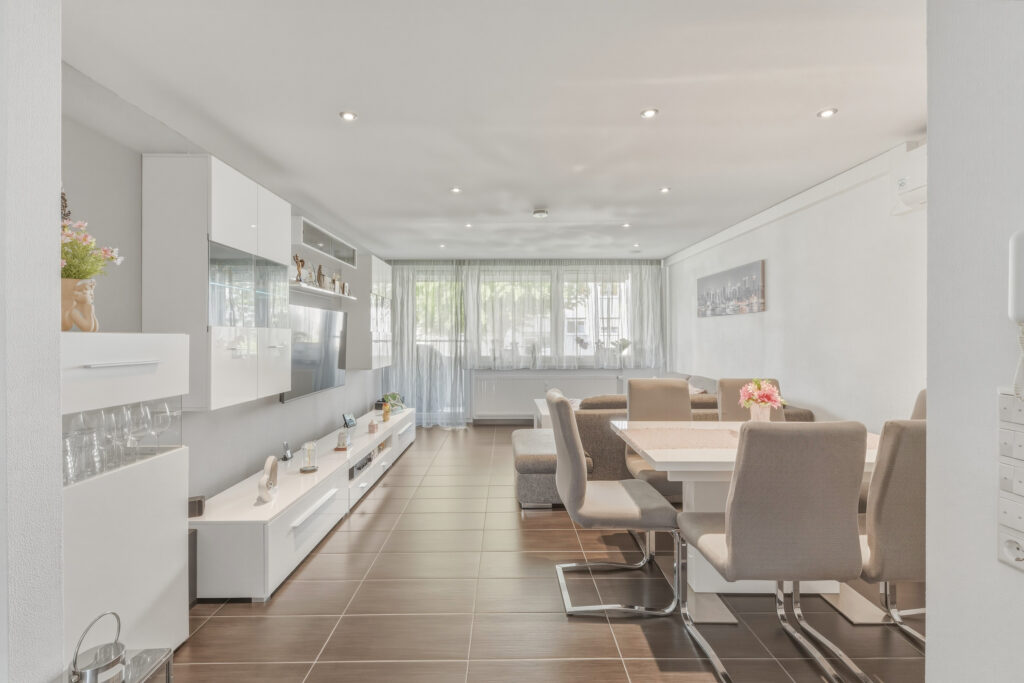 3-Zimmer-Wohnung in Leonberg-Höfingen — vollständig modernisiert, klimatisiert, möbliert